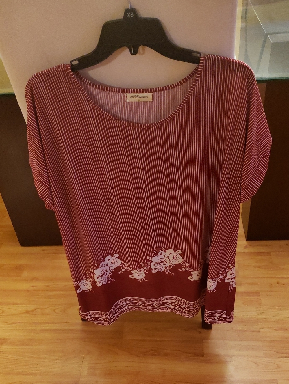 Women's Red Striped Floral Hem Top